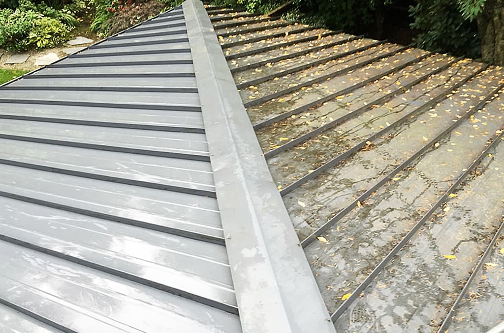 metal roofing cleaning